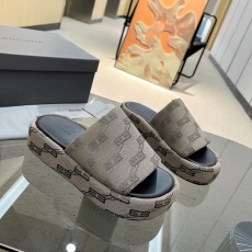 Balenciaga Slippers